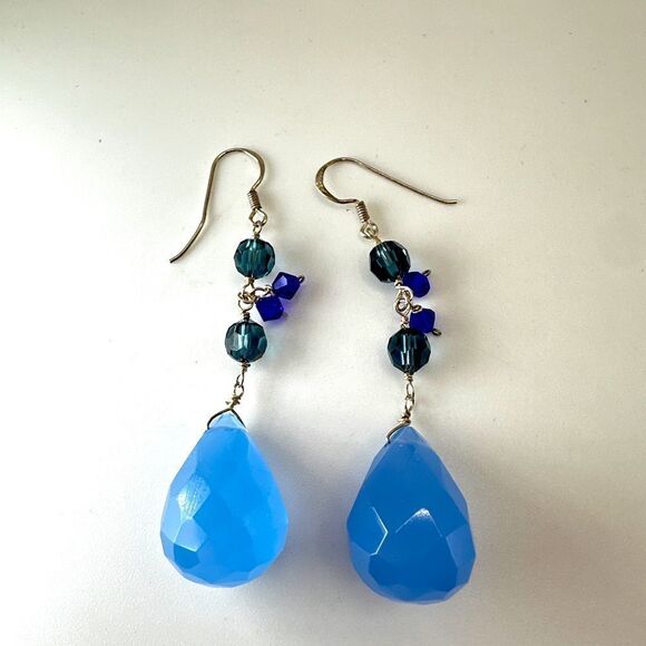 Jewelry - 2.5" Sterling silver, glass, and crystal beaded dangle earrings!